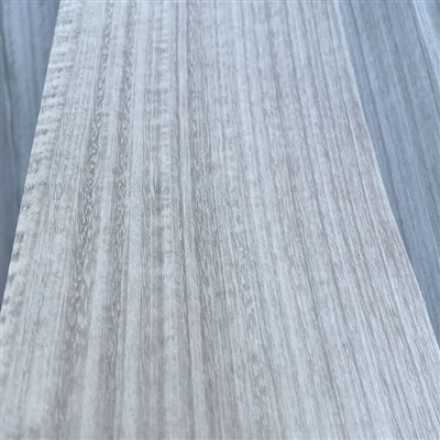 Деревянный шпон, окрашенный в серый эвкалипт